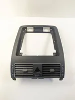 Volkswagen Touran II Griglia di ventilazione centrale cruscotto 1T1819728