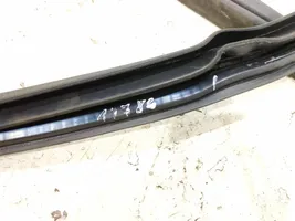 Mercedes-Benz GLE (W166 - C292) Guarnizione in gomma finestrino/vetro portiera anteriore 