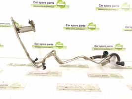 Mercedes-Benz A W176 Tuyau d'alimentation conduite de carburant 