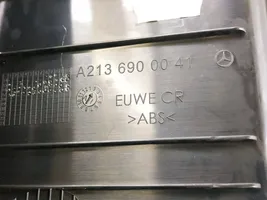 Mercedes-Benz E W213 Osłona rygla zamka klapy tylnej 