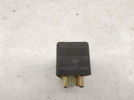 Mercedes-Benz C W202 Cruise control relay 