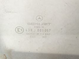 Mercedes-Benz E W124 Szyba drzwi przednich 1247200418