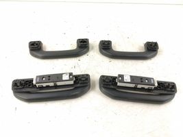 Mercedes-Benz GLC X253 C253 Maniglia interna tetto anteriore 0009068905