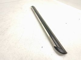 Mercedes-Benz B W245 Rivestimento modanatura del vetro della portiera posteriore 1696730583