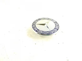 Mercedes-Benz C W204 Logo, emblème, badge 2048170616