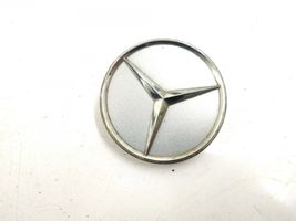 Mercedes-Benz CLK A209 C209 Enjoliveur non d’origine 2204000125