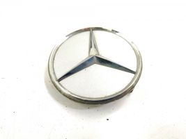 Mercedes-Benz CLK A209 C209 Enjoliveur non d’origine 2204000125