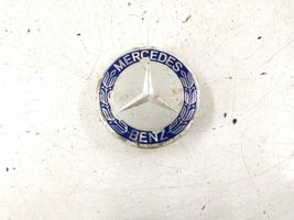 Mercedes-Benz E W211 Borchia ruota non originale 1714000025