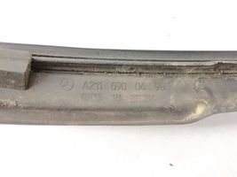 Mercedes-Benz E W211 Rivestimento modanatura del vetro della portiera anteriore A2116900498