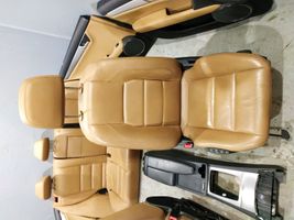 Mercedes-Benz C W204 Istuimien ja ovien verhoilusarja 