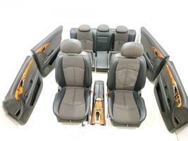 Mercedes-Benz E W211 Set di rivestimento sedili e portiere 