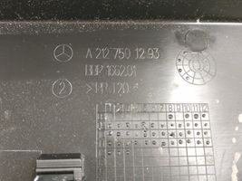 Mercedes-Benz E W212 Osłona rygla zamka klapy tylnej DALISID2296