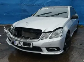 Mercedes-Benz E W212 Skrzynka bezpieczników / Komplet 