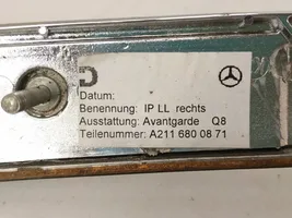 Mercedes-Benz E W211 Ramka deski rozdzielczej 