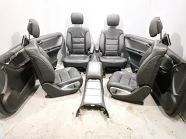 Mercedes-Benz R W251 Set di rivestimento sedili e portiere 