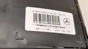 Mercedes-Benz GLE (W166 - C292) Istuimen turvatyyny 