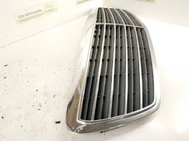 Mercedes-Benz E W211 Atrapa chłodnicy / Grill 