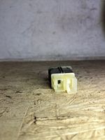 Opel Corsa D USB socket connector 25832462