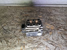 Volkswagen Touareg I Air suspension valve block 15152400082