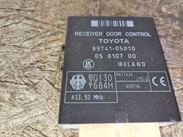 Toyota Avensis T220 Unité de commande module de porte 8974105010