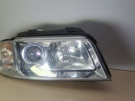 Audi A4 S4 B5 8D Lampa przednia 8D0941004AK