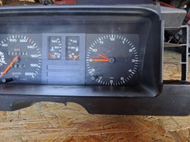 Audi 80 90 B2 Compteur de vitesse tableau de bord 81117434