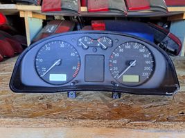 Volkswagen PASSAT B5 Compteur de vitesse tableau de bord 09051949905