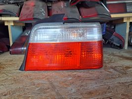 BMW 3 E36 Lampy tylne / Komplet 084441912L