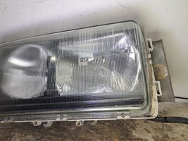 Mercedes-Benz 406 608 Lampa przednia 3018201561