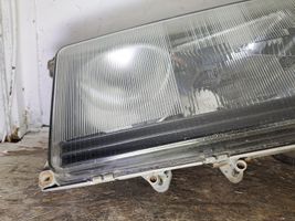 Mercedes-Benz 406 608 Lampa przednia 3018201561