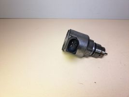 Mercedes-Benz E W212 Regulator ciśnienia paliwa 28280799