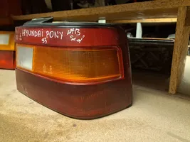 Hyundai Pony Luci posteriori 7R011142