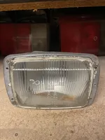 Mercedes-Benz T2 Lampa przednia 1305620046