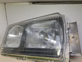 Mercedes-Benz 406 608 Lampa przednia 3018201561