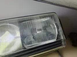 Mercedes-Benz 406 608 Lampa przednia 3018201561