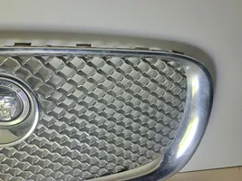 Jaguar XF Grille calandre supérieure de pare-chocs avant 8X23018K28AA