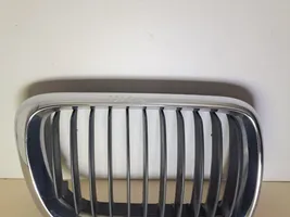 BMW 3 E36 Grille de calandre avant 51138195094