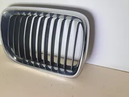 BMW 3 E36 Grille de calandre avant 51138195094