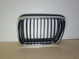 BMW 3 E36 Grille de calandre avant 51138195093