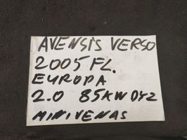 Toyota Avensis Verso Module de fusibles 8922144030