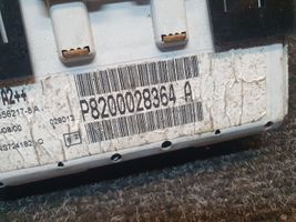 Renault Clio II Monitor / wyświetlacz / ekran P8200028364A