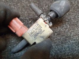 Toyota Corolla Verso E121 Solenoidinis vožtuvas 2586064140