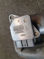 Toyota Yaris Przepływomierz masowy powietrza MAF 2220430010