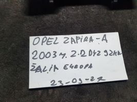 Opel Zafira A Garniture panneau inférieur de tableau de bord 90590741LHD