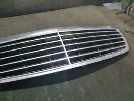 Mercedes-Benz E W211 Griglia anteriore A2118800583