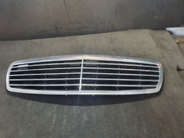 Mercedes-Benz E W211 Griglia anteriore A2118800583