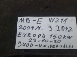 Mercedes-Benz E W211 Maskownica głośnika drzwi przednich A2117250198