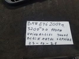 BMW 3 E46 Apatinis, bagažinės šono, apdailos skydas 8232582