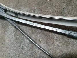 Opel Zafira B Windshield/front glass wiper blade 13145564