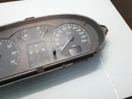 Renault Scenic I Compteur de vitesse tableau de bord P8200071820